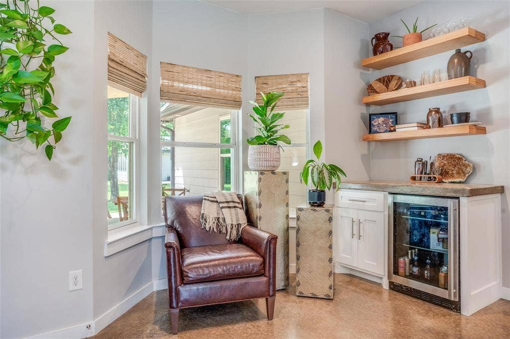 104 Windsong Court, Weatherford, TX 76087