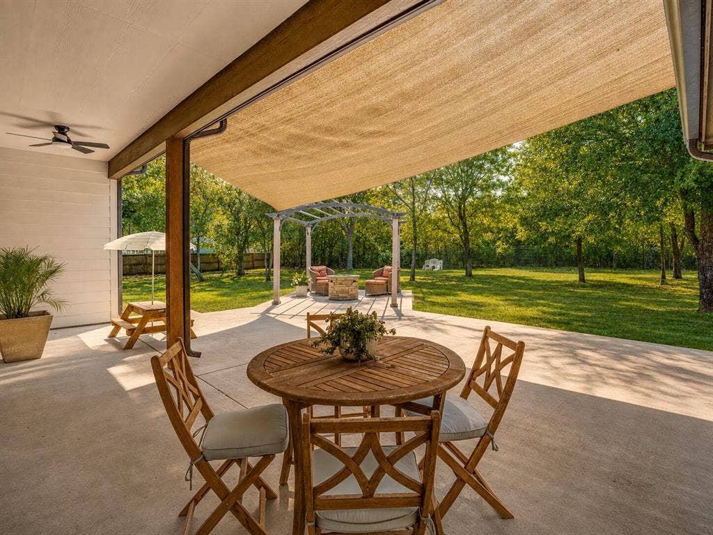 104 Windsong Court, Weatherford, TX 76087