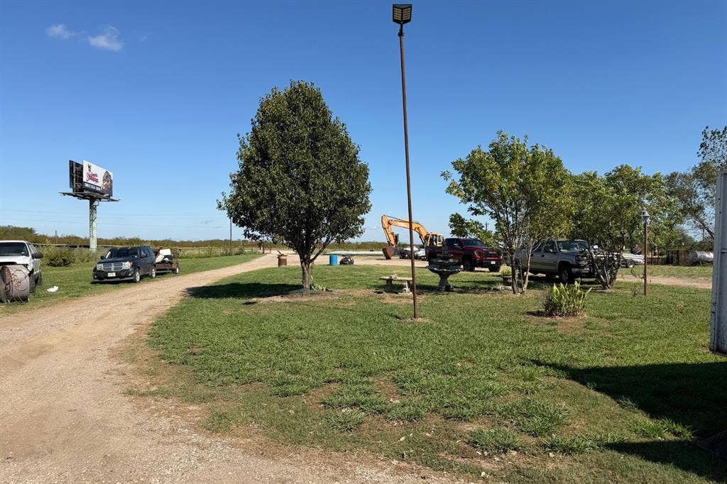 2291 E Quinlan Parkway, Quinlan, TX 75474 2291 E Quinlan Parkway, Quinlan, TX 75474