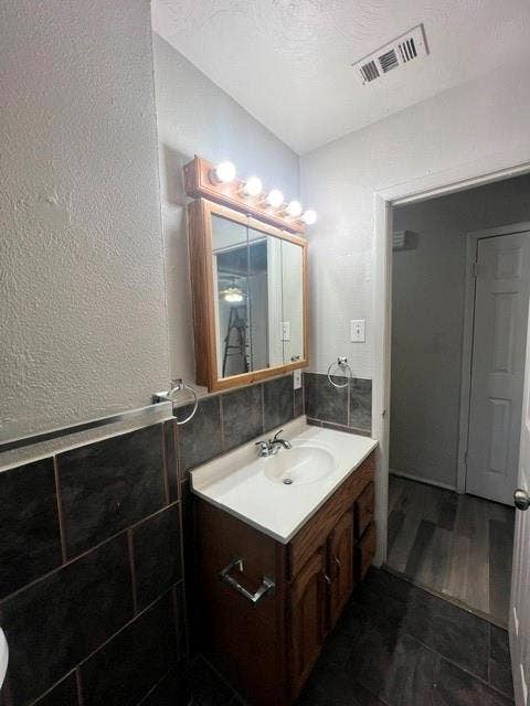 3513 Susan Drive, Mesquite, TX 75150 3513 Susan Drive, Mesquite, TX 75150