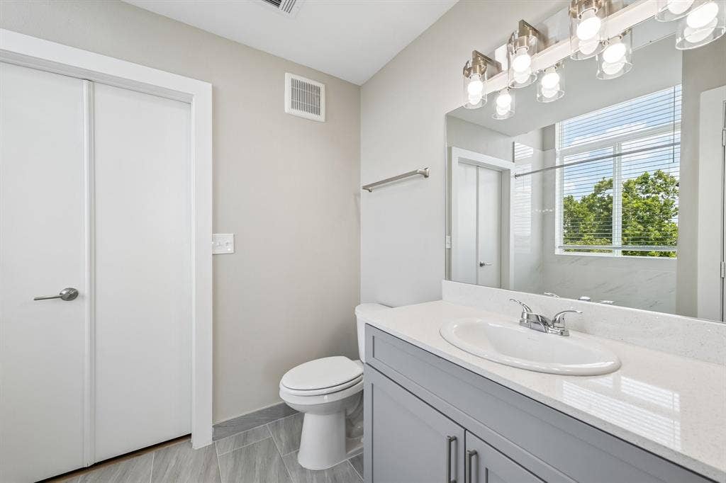3522 Main Street, #201, Rowlett, TX 75088 3522 Main Street, #201, Rowlett, TX 75088