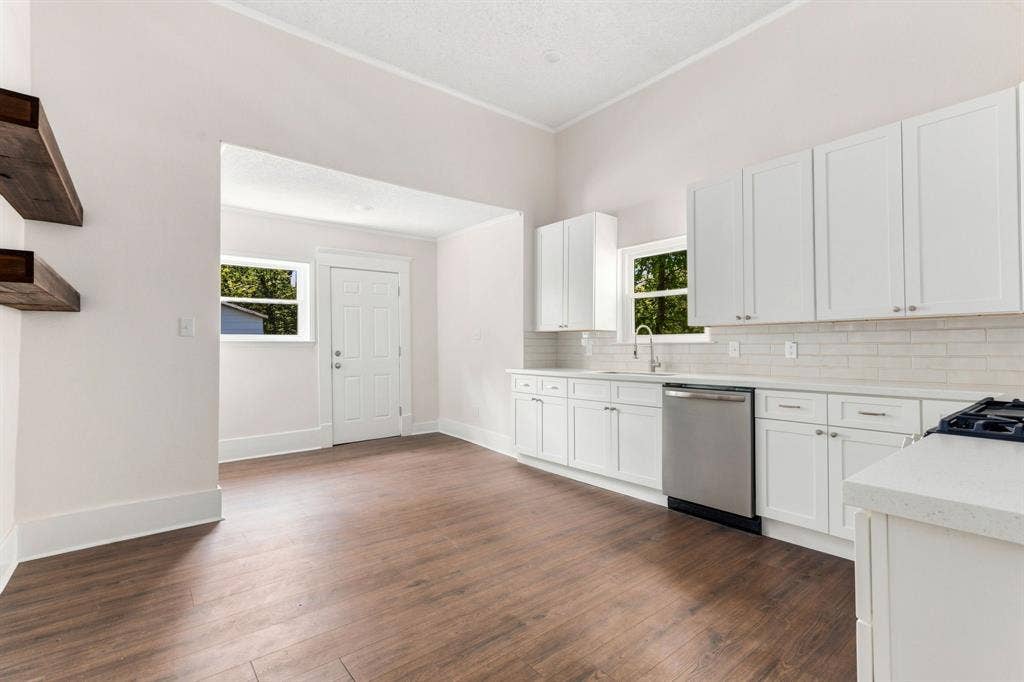 2115 Walworth Street, Greenville, TX 75401 2115 Walworth Street, Greenville, TX 75401