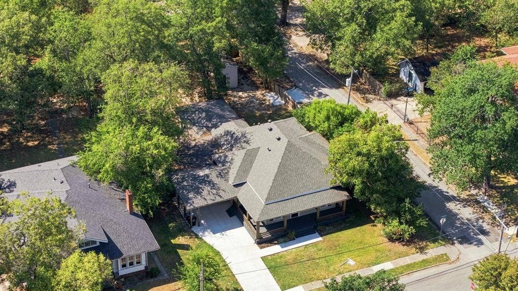 2115 Walworth Street, Greenville, TX 75401 2115 Walworth Street, Greenville, TX 75401