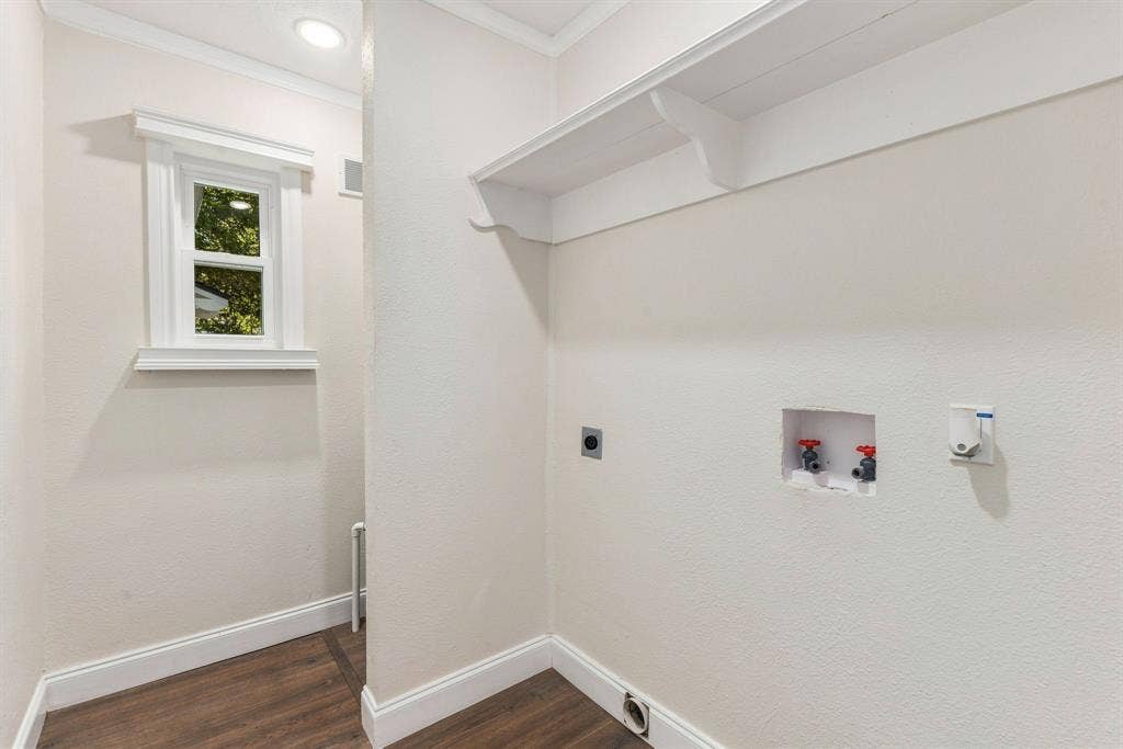 2115 Walworth Street, Greenville, TX 75401 2115 Walworth Street, Greenville, TX 75401