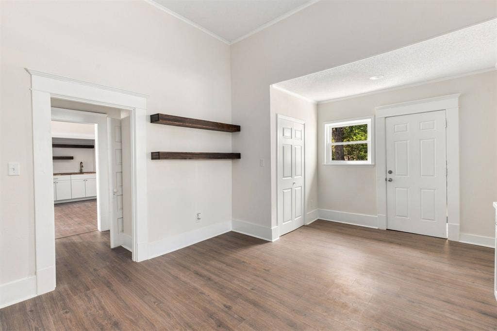 2115 Walworth Street, Greenville, TX 75401 2115 Walworth Street, Greenville, TX 75401