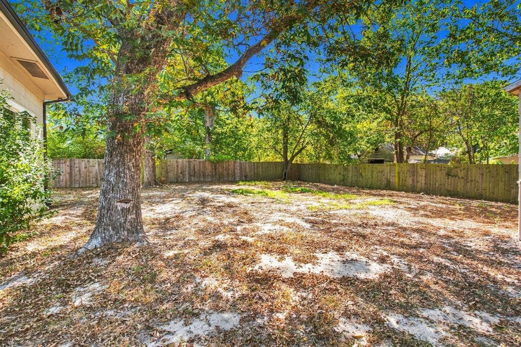 2115 Walworth Street, Greenville, TX 75401 2115 Walworth Street, Greenville, TX 75401