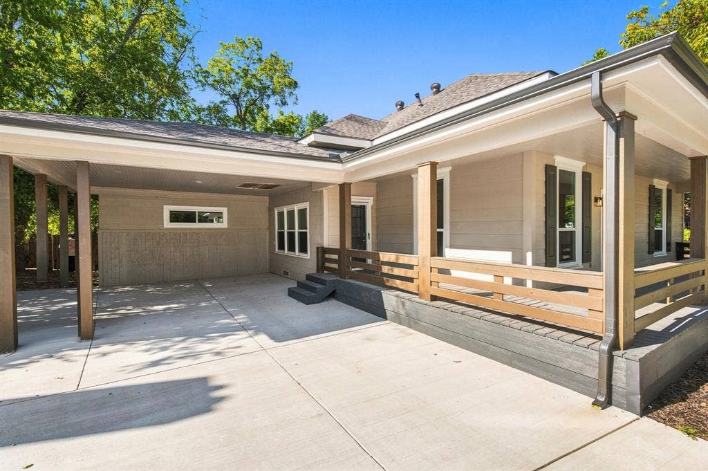 2115 Walworth Street, Greenville, TX 75401 2115 Walworth Street, Greenville, TX 75401