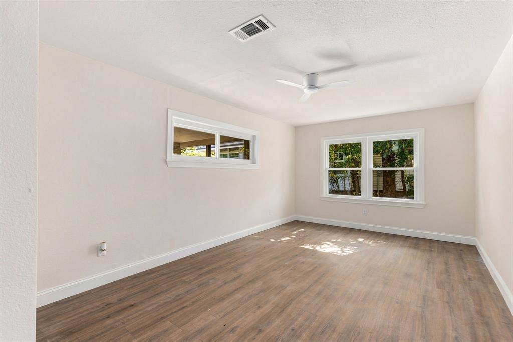 2115 Walworth Street, Greenville, TX 75401 2115 Walworth Street, Greenville, TX 75401