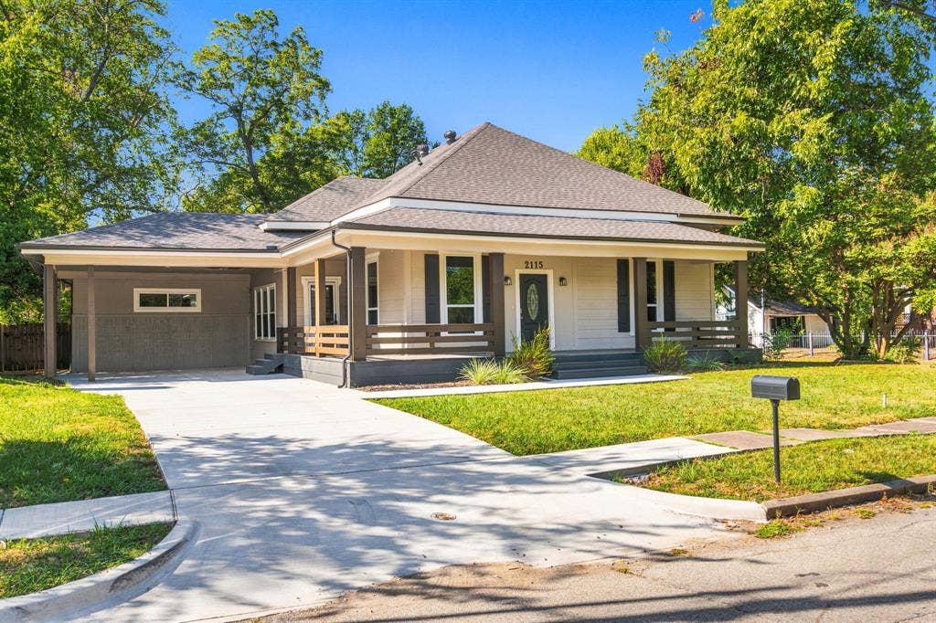 2115 Walworth Street, Greenville, TX 75401 2115 Walworth Street, Greenville, TX 75401