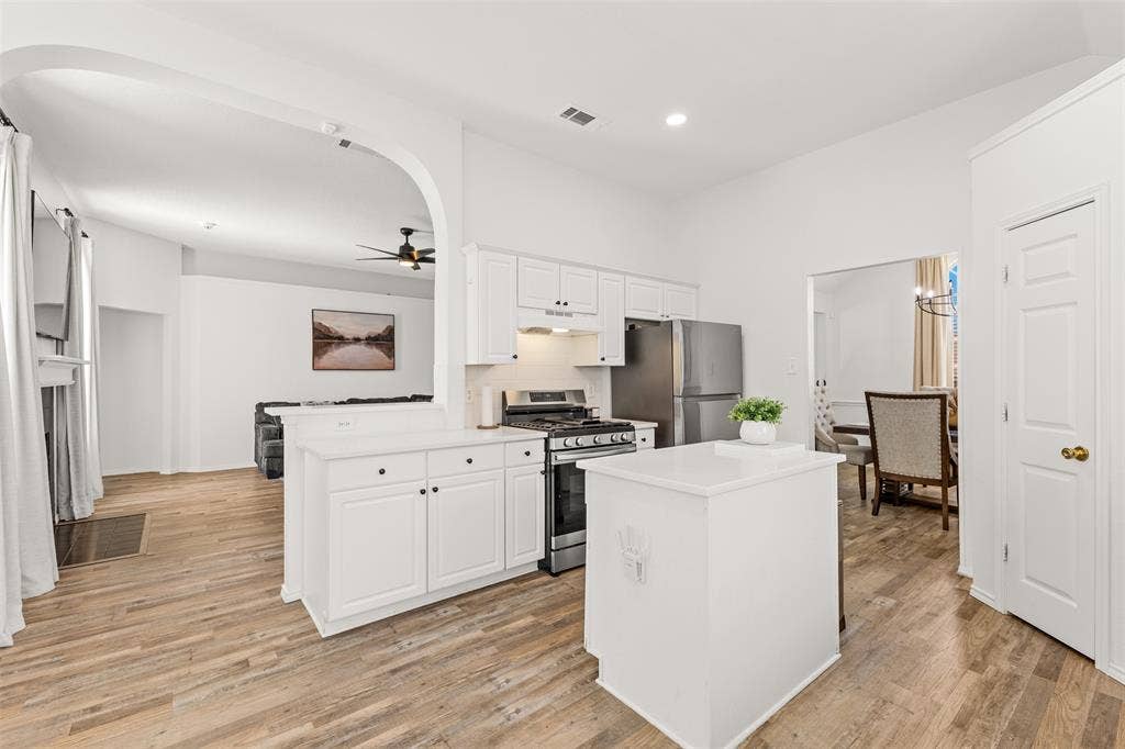 1938 Woodglen Drive, Mesquite, TX 75149 1938 Woodglen Drive, Mesquite, TX 75149