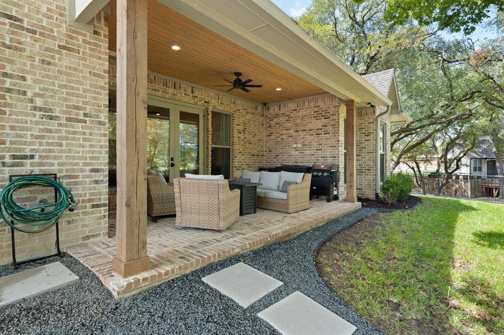 477 Stone Canyon Drive, Sunnyvale, TX 75182