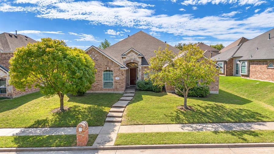 Property photo for 1736 Blue Stream Drive, DeSoto, TX