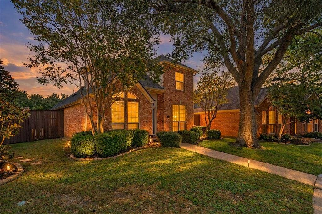 305 Moss Hill Road, Irving, TX 75063 305 Moss Hill Road, Irving, TX 75063