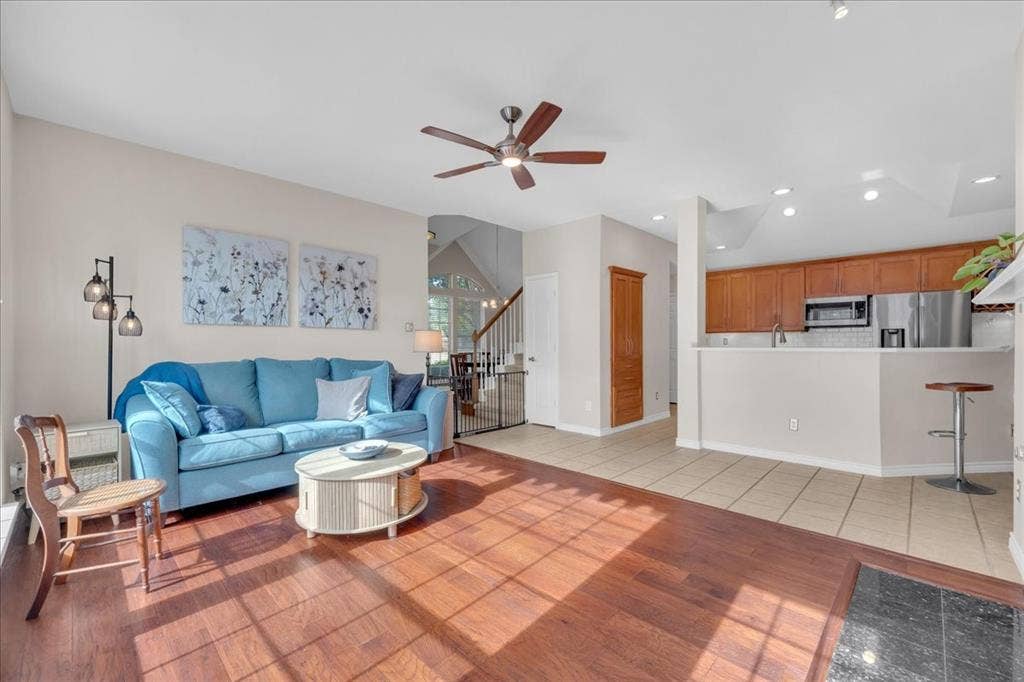 305 Moss Hill Road, Irving, TX 75063 305 Moss Hill Road, Irving, TX 75063