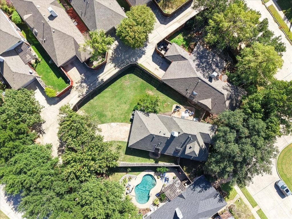 305 Moss Hill Road, Irving, TX 75063 305 Moss Hill Road, Irving, TX 75063