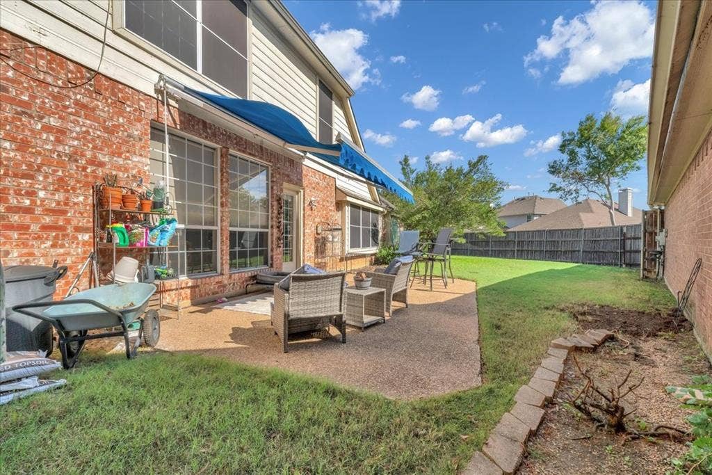 305 Moss Hill Road, Irving, TX 75063 305 Moss Hill Road, Irving, TX 75063