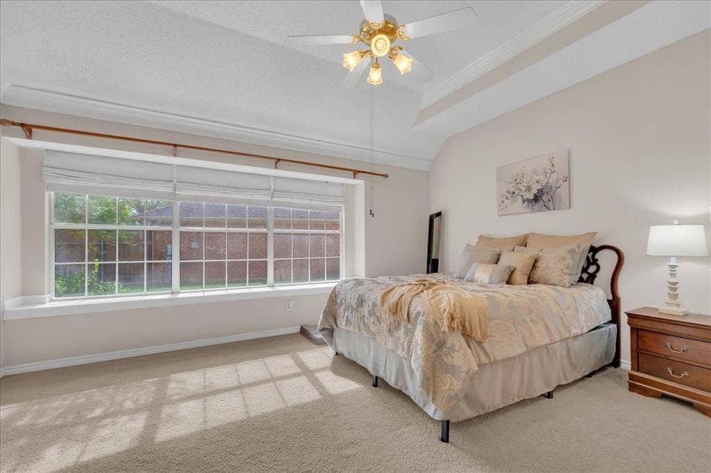 305 Moss Hill Road, Irving, TX 75063 305 Moss Hill Road, Irving, TX 75063