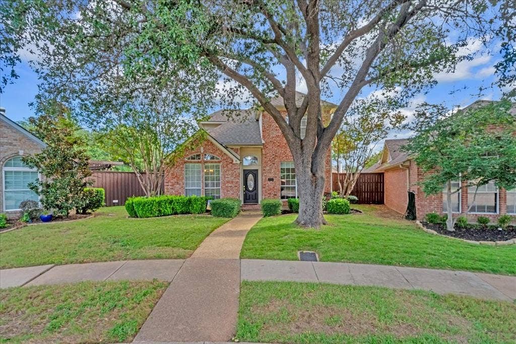 305 Moss Hill Road, Irving, TX 75063 305 Moss Hill Road, Irving, TX 75063