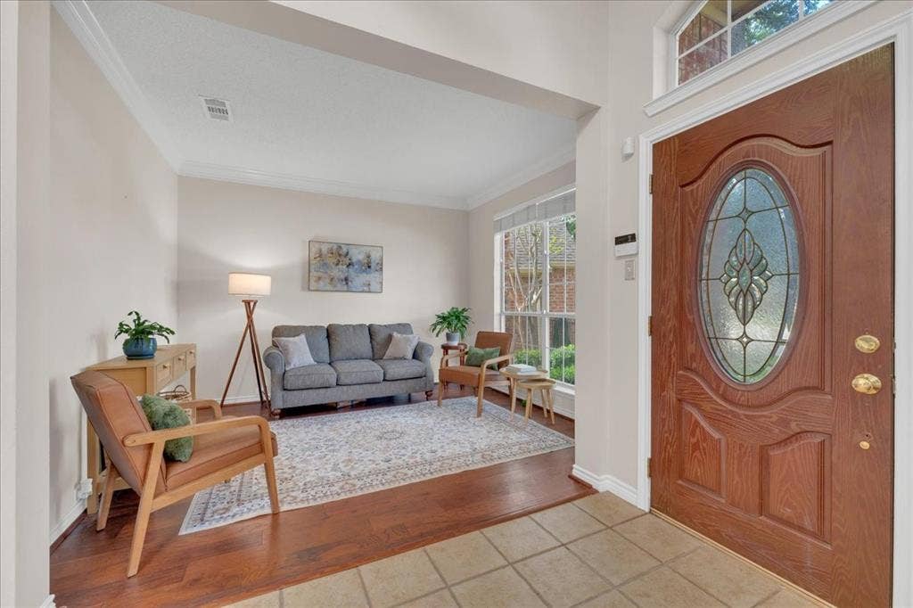 305 Moss Hill Road, Irving, TX 75063 305 Moss Hill Road, Irving, TX 75063