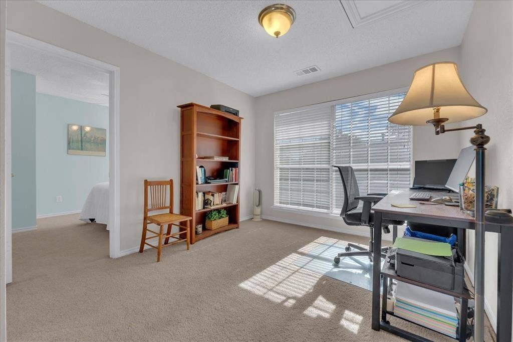 305 Moss Hill Road, Irving, TX 75063 305 Moss Hill Road, Irving, TX 75063