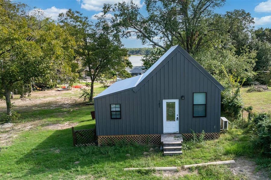 Property photo for 182 Starfish Lane, Mabank, TX