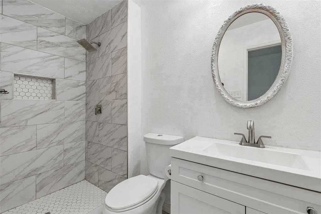 7319 Blackwillow Lane, Dallas, TX 75249 7319 Blackwillow Lane, Dallas, TX 75249