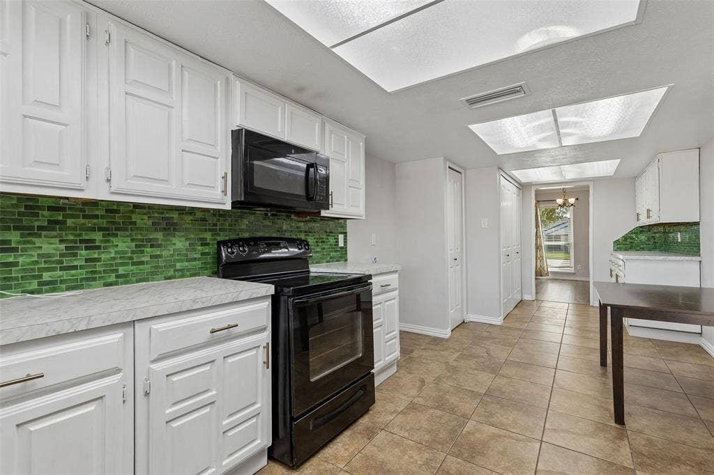 7319 Blackwillow Lane, Dallas, TX 75249 7319 Blackwillow Lane, Dallas, TX 75249