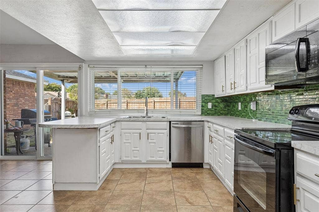 7319 Blackwillow Lane, Dallas, TX 75249 7319 Blackwillow Lane, Dallas, TX 75249