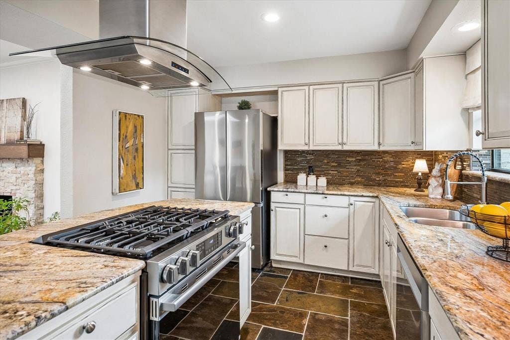 705 James Drive, Richardson, TX 75080