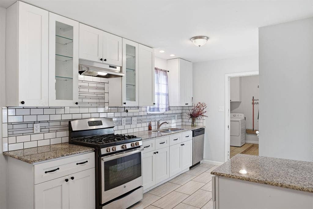 1005 Blanco Drive, Euless, TX 76039