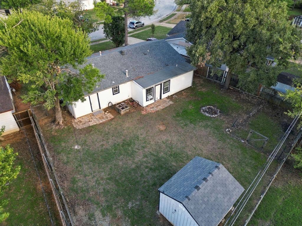1005 Blanco Drive, Euless, TX 76039