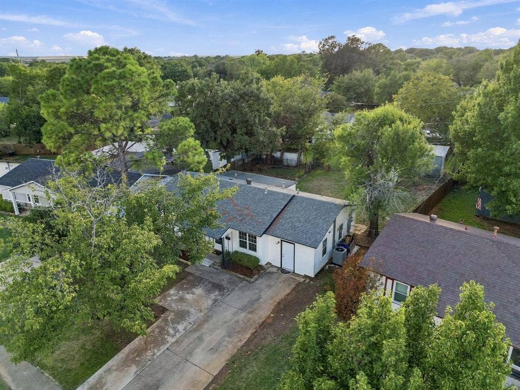 1005 Blanco Drive, Euless, TX 76039