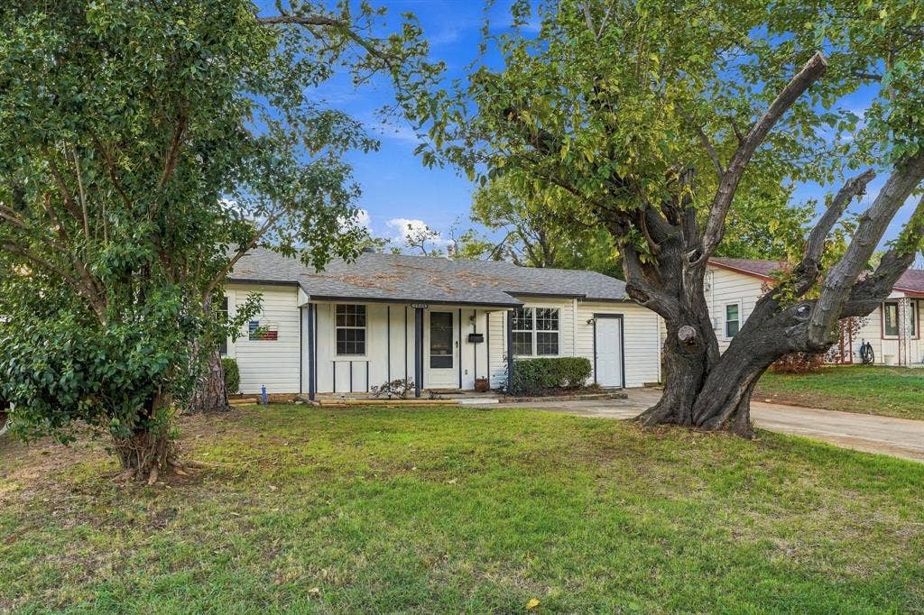 1005 Blanco Drive, Euless, TX 76039