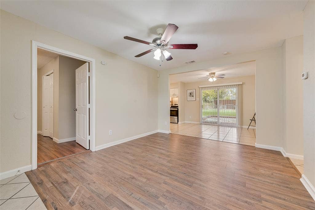 727 Sara Drive, Mesquite, TX 75149 727 Sara Drive, Mesquite, TX 75149