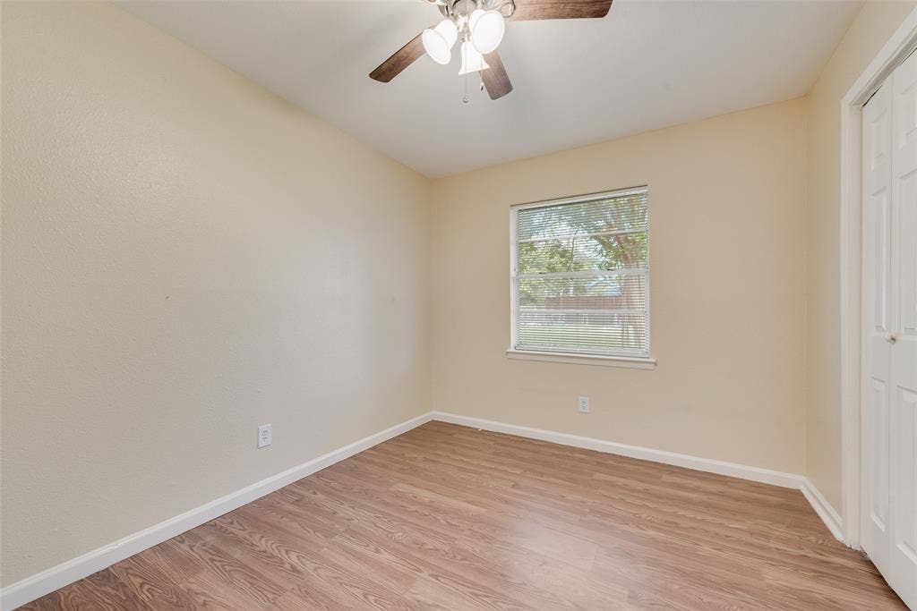 727 Sara Drive, Mesquite, TX 75149 727 Sara Drive, Mesquite, TX 75149