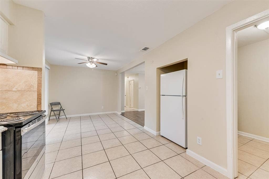 727 Sara Drive, Mesquite, TX 75149 727 Sara Drive, Mesquite, TX 75149