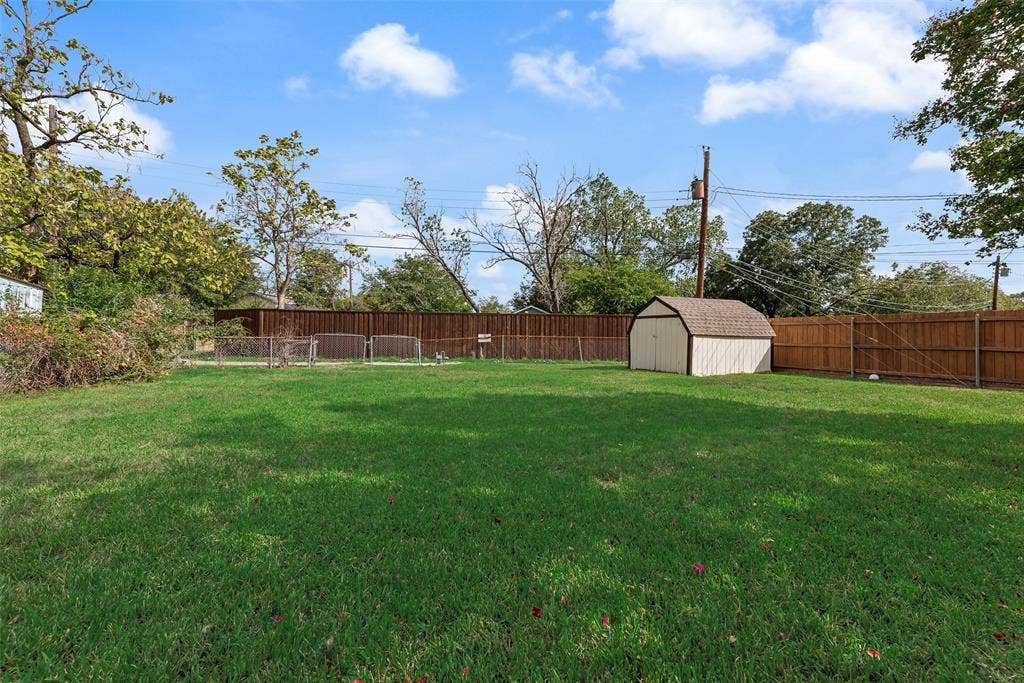 727 Sara Drive, Mesquite, TX 75149 727 Sara Drive, Mesquite, TX 75149