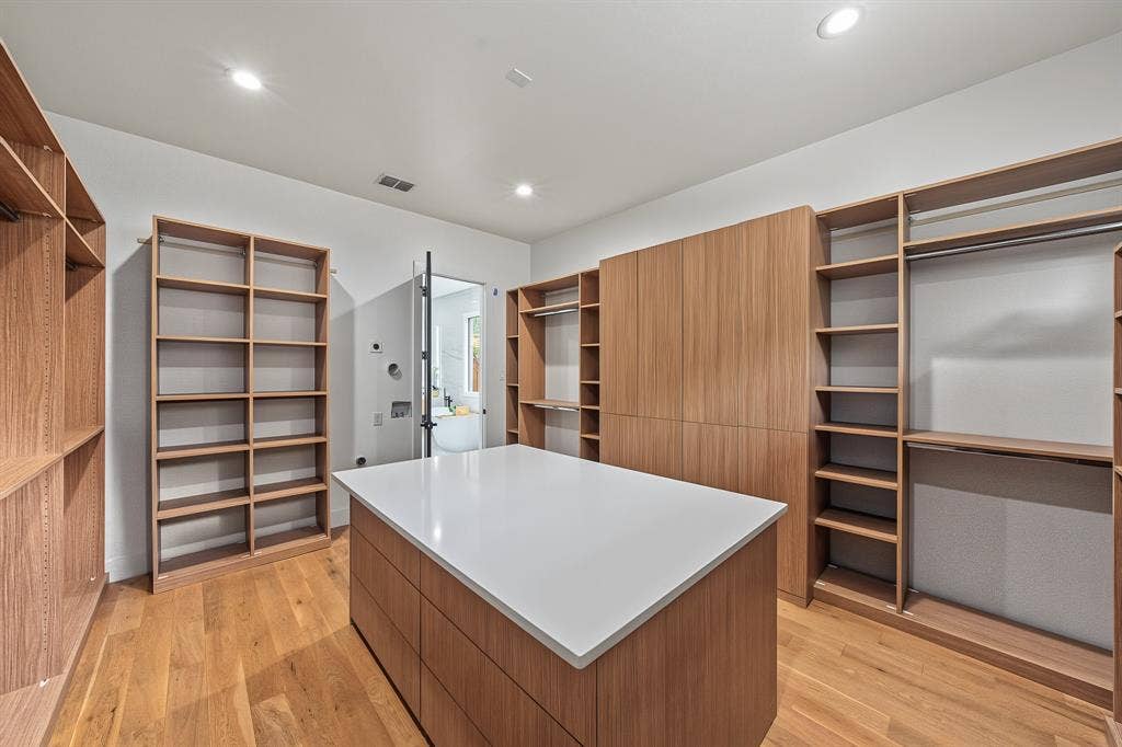 14140 Edgecrest Drive, Dallas, TX 75254 14140 Edgecrest Drive, Dallas, TX 75254