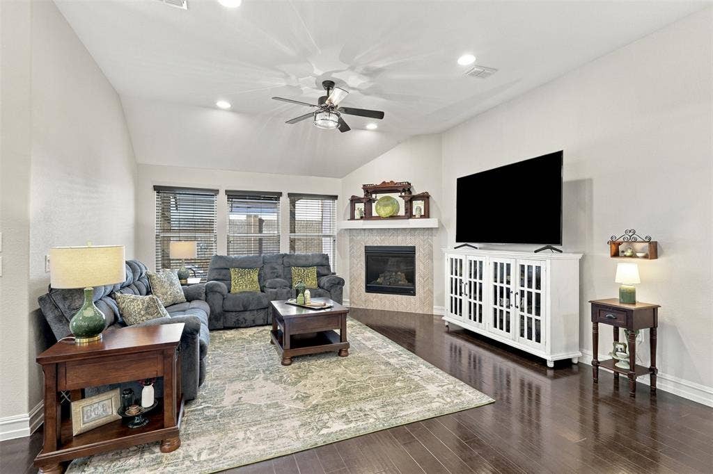 525 Yellowstone Drive, Celina, TX 75009 525 Yellowstone Drive, Celina, TX 75009