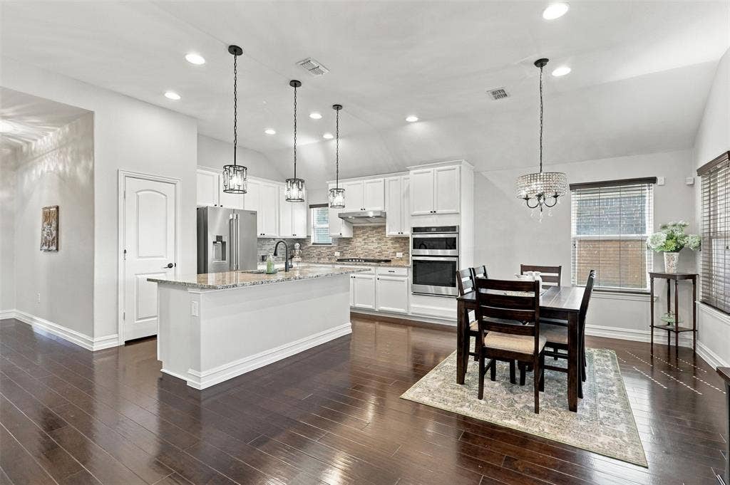 525 Yellowstone Drive, Celina, TX 75009 525 Yellowstone Drive, Celina, TX 75009