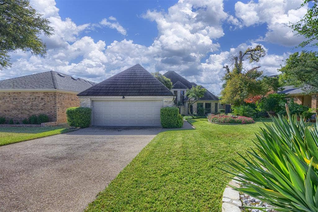 16024 Chalfont Circle, Dallas, TX 75248