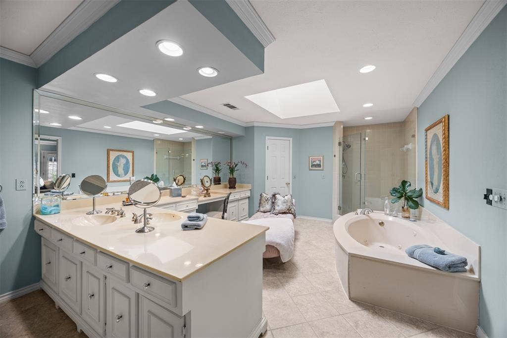 16024 Chalfont Circle, Dallas, TX 75248