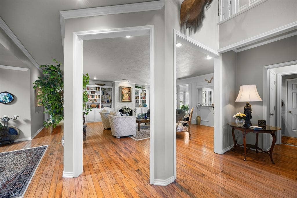 16024 Chalfont Circle, Dallas, TX 75248