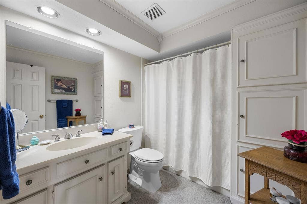 ensuite bathroom