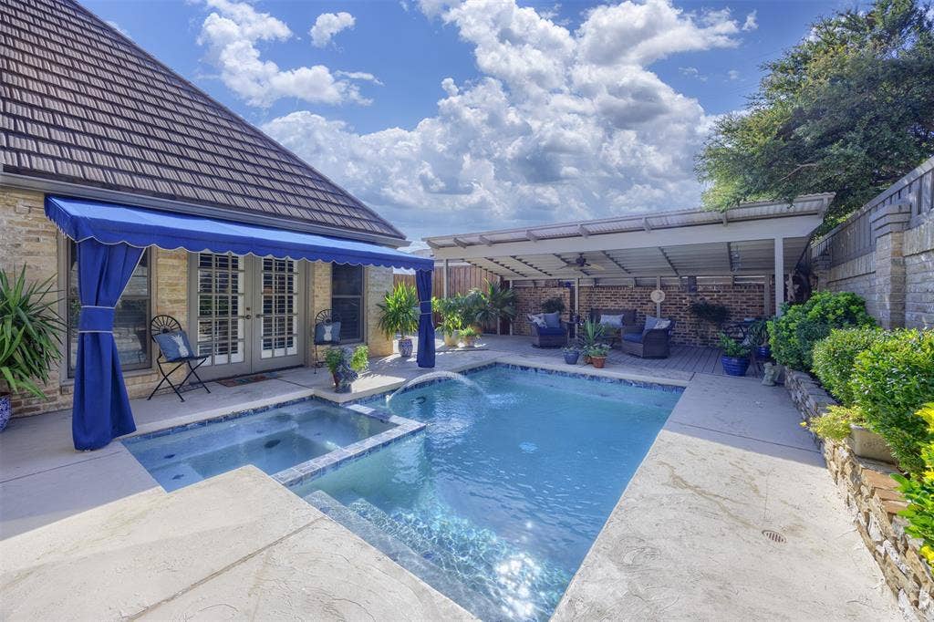 16024 Chalfont Circle, Dallas, TX 75248