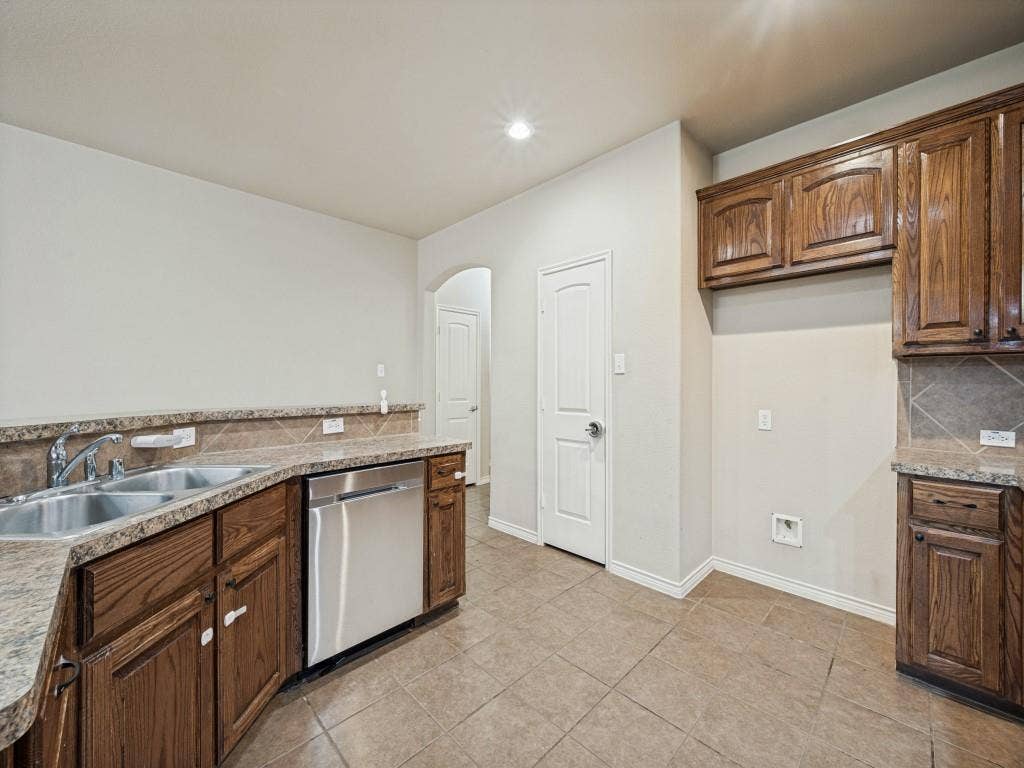 1513 Enchanted Rock Trail, McKinney, TX 75072 1513 Enchanted Rock Trail, McKinney, TX 75072