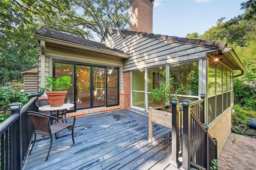 2518 Maple Springs Boulevard, Dallas, TX 75235