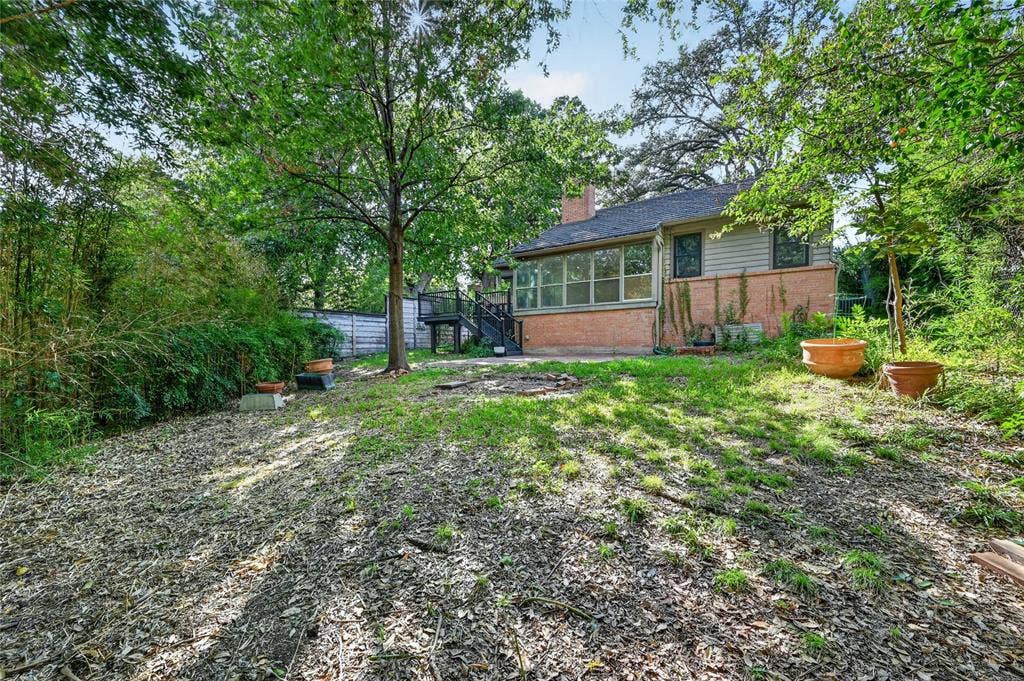 2518 Maple Springs Boulevard, Dallas, TX 75235