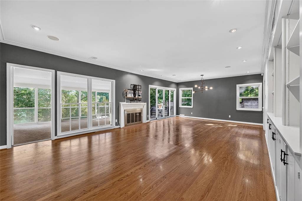 2518 Maple Springs Boulevard, Dallas, TX 75235