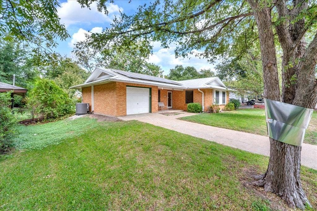 7812 Ewing Avenue, Fort Worth, TX 76116